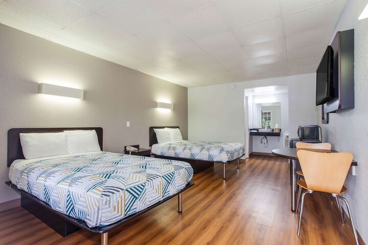 Room 20 of 27