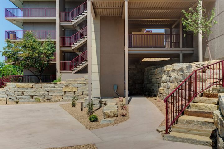 Hotel 8 of 148