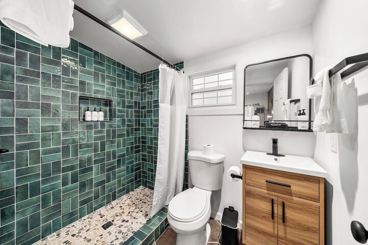 Room 142 of 181