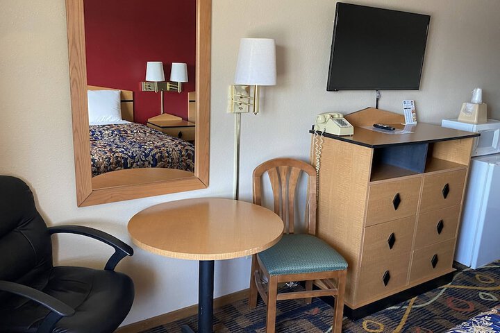 Room 9 of 30