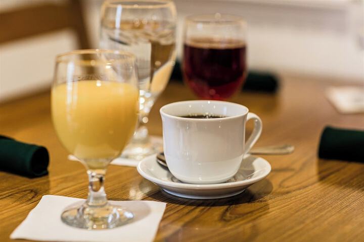 Breakfast/Coffee Service 86 of 96
