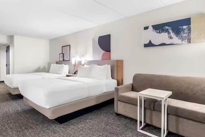 Spark by Hilton Stafford Sugar Land