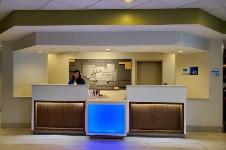 Holiday Inn Express & Suites Miami - Hialeah by IHG