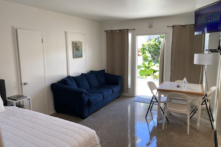 Room 28 of 43