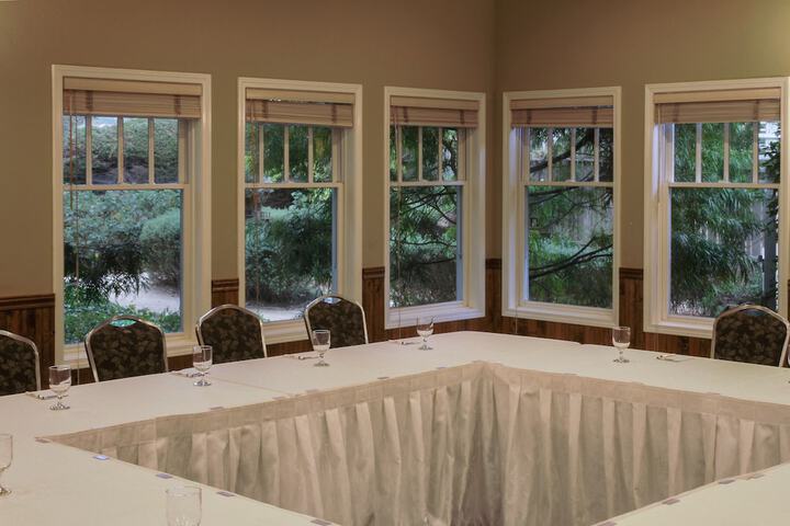 Cambria Pines Lodge