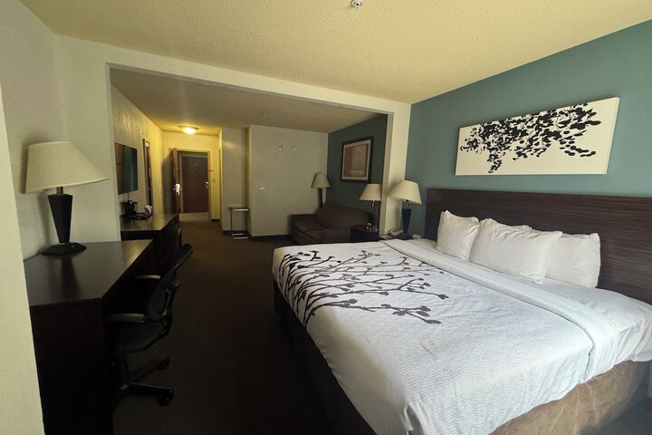 Room 18 of 35