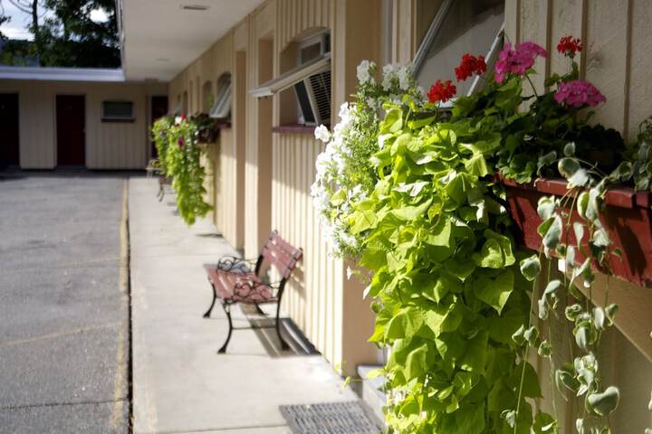 Sunset Motor Inn
