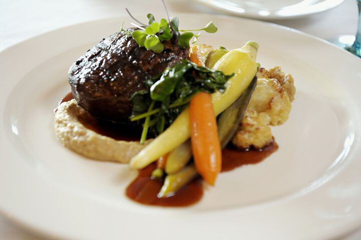 Dining 113 of 147
