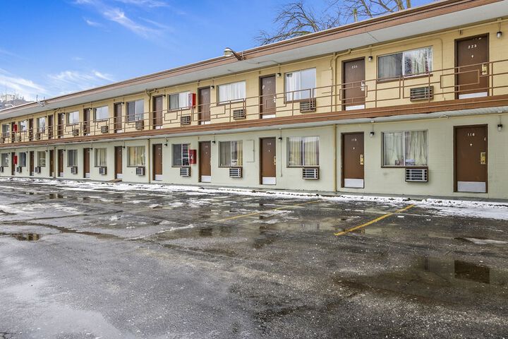 Hotel 3 of 33