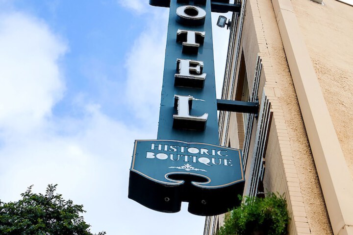 Hotel 3 of 59