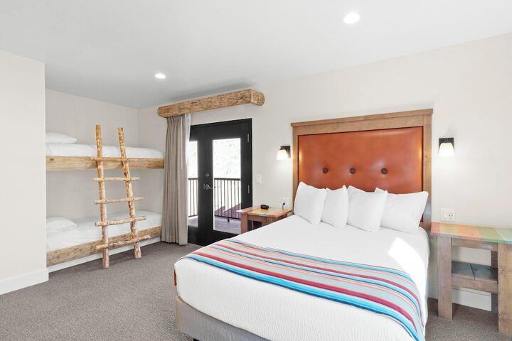 Bluff Dwellings Resort