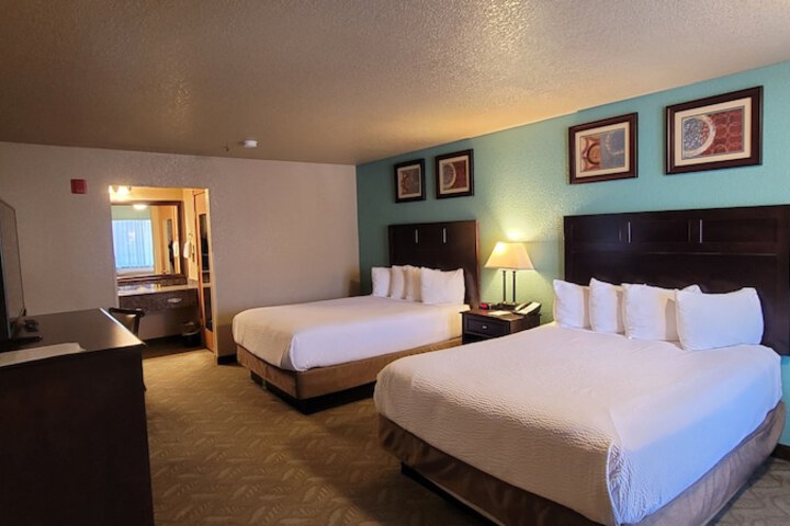 Best Western Plus Bayshore Inn