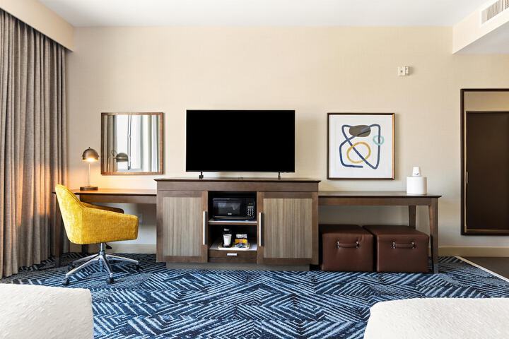 Hampton Inn & Suites Los Angeles - Glendale