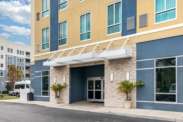 Hotel 2 of 74