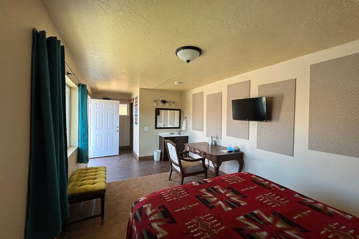 The Rim Rock Inn