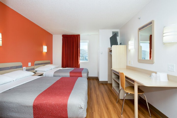 Room 31 of 38