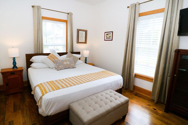 Room 105 of 206