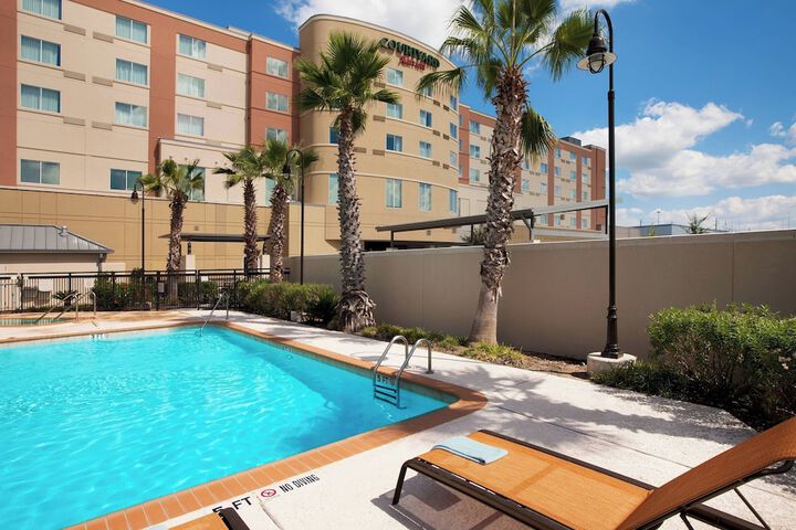 Courtyard by Marriott Houston Pearland