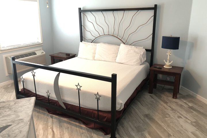 Beachgate CondoSuites and Oceanfront Resort