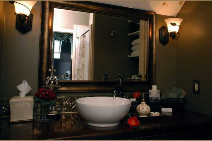 Room 27 of 62