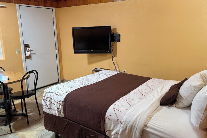 Room 28 of 72