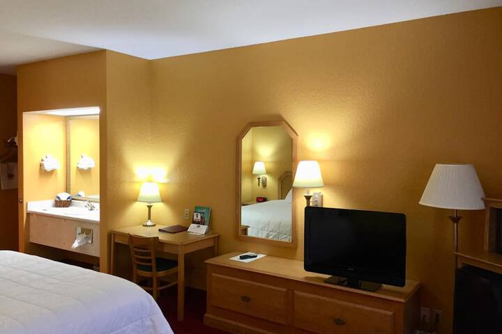 Room 11 of 36