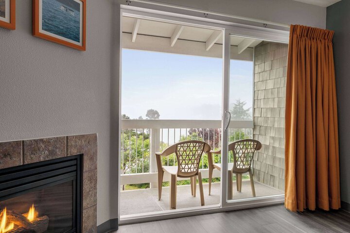 Travelodge by Wyndham Depoe Bay