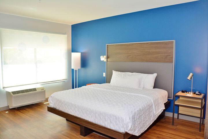 Room 9 of 35