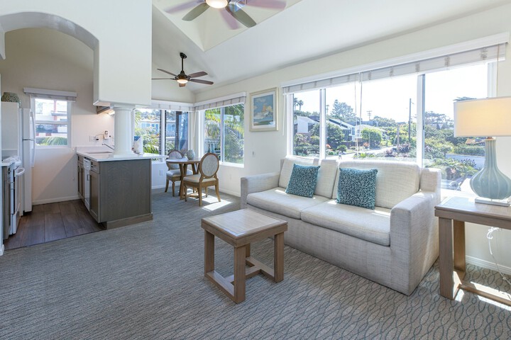 Wave Crest Resort