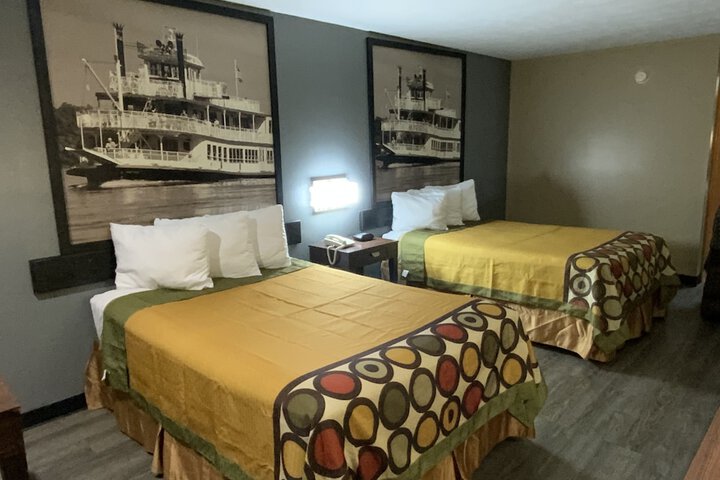 Room 12 of 27