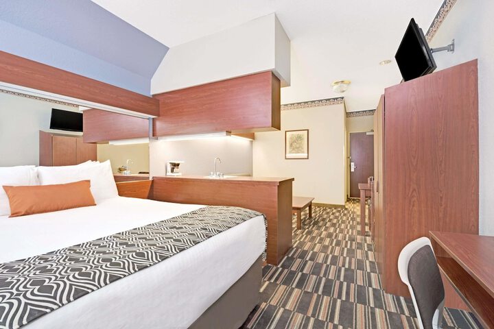 Microtel Inn & Suites by Wyndham Urbandale / Des Moines