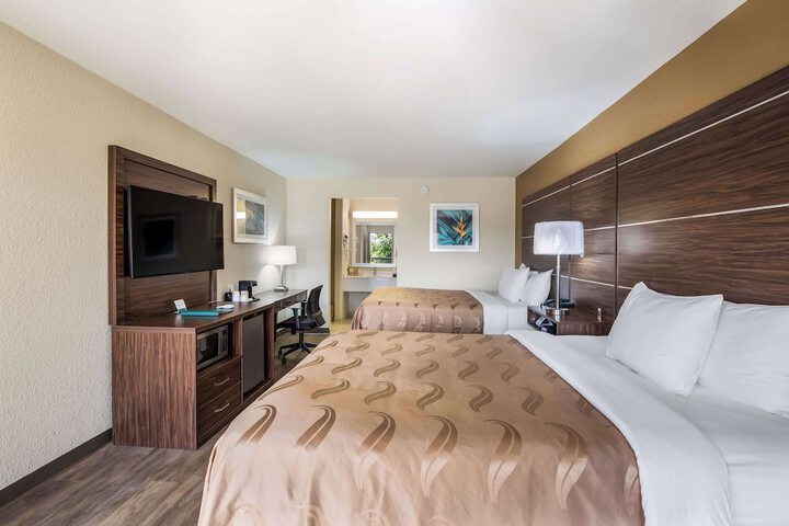 Room 12 of 48