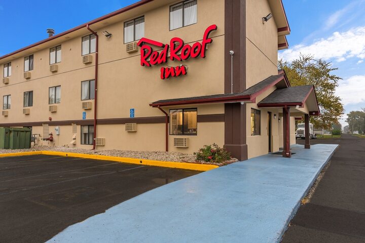 Hotel 10 of 34