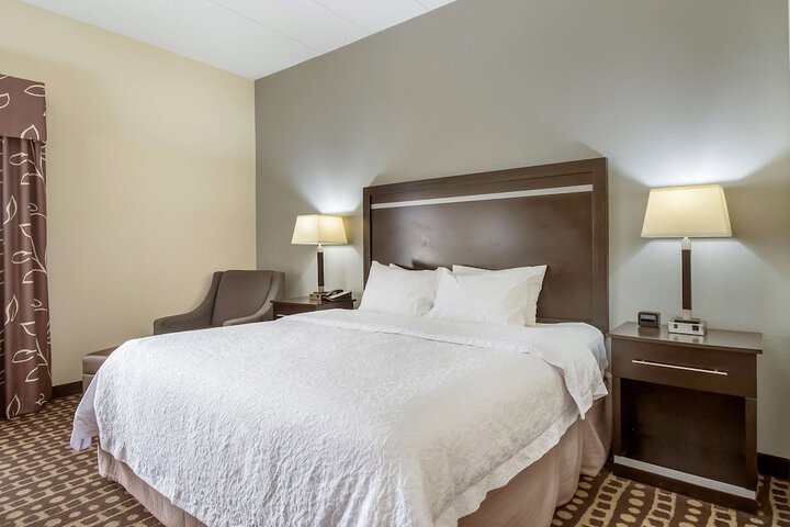Room 11 of 27