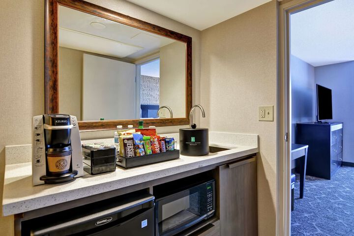 Embassy Suites by Hilton Minneapolis Airport