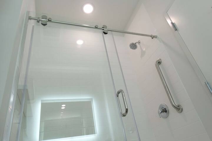 Room 14 of 34