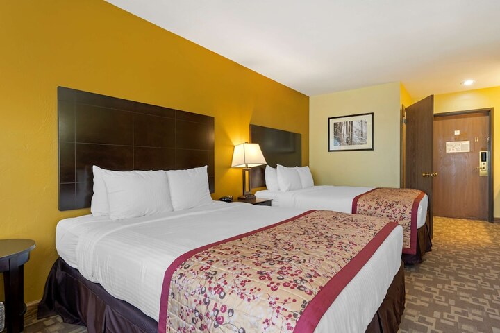 Room 21 of 34