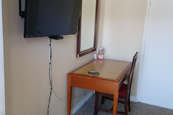 Room 17 of 57