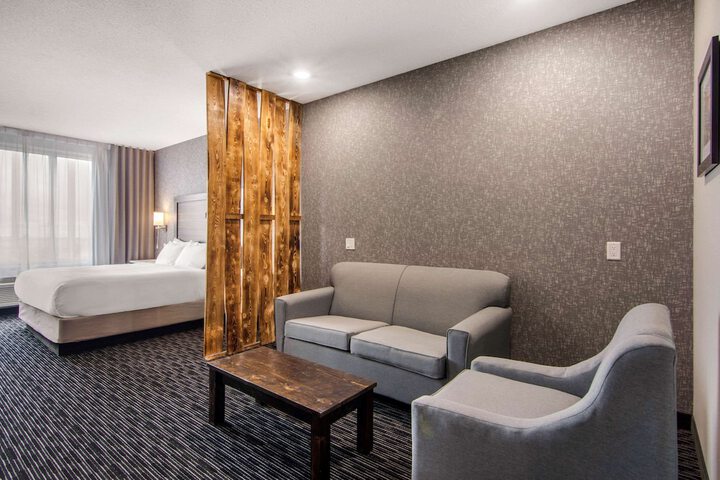 Room 27 of 53