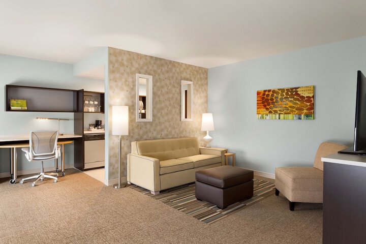 Room 10 of 24