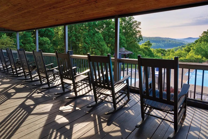 SHAWNEE LODGE