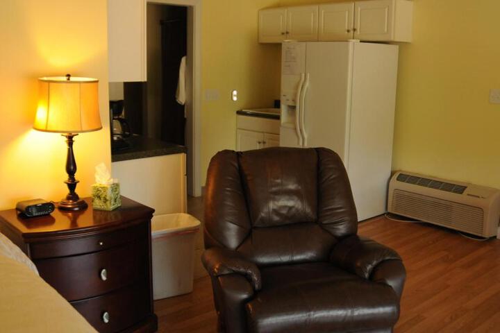 Acorn Hill Lodge and Spa