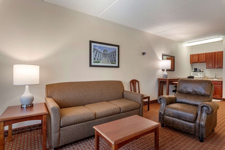 Room 35 of 65