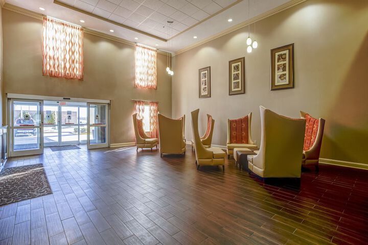 Hotel 5 of 61