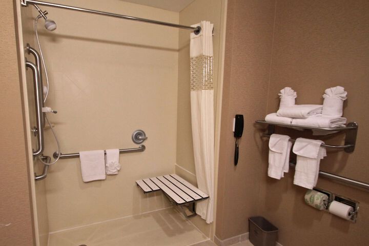 Room 21 of 35