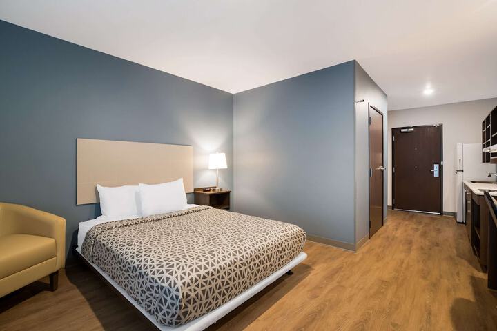 WoodSpring Suites Moreno Valley