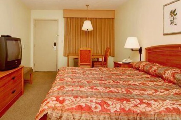 Room 30 of 41