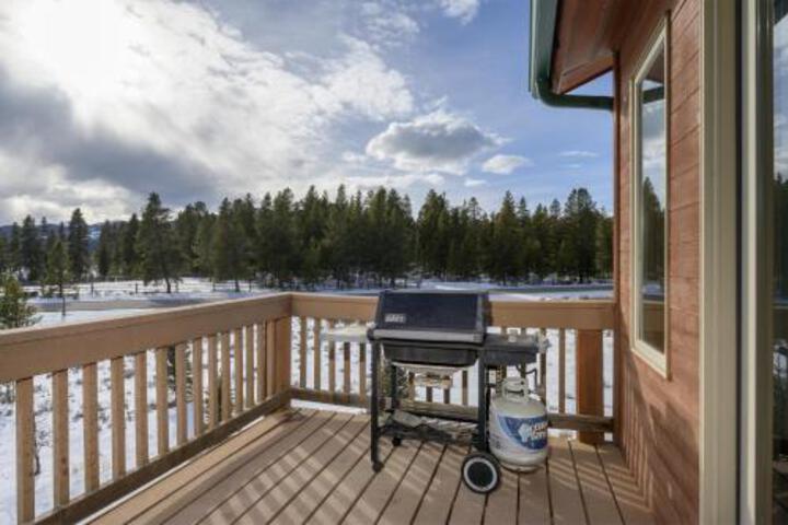 Mountain Peak 3.5 Bathrooms Home
