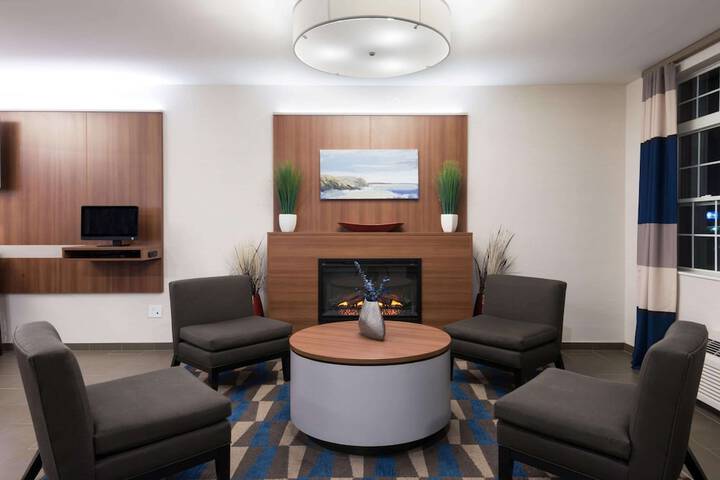 Hotel Interior 10 of 37