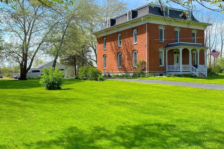 The Vine Bed & Breakfast LLC